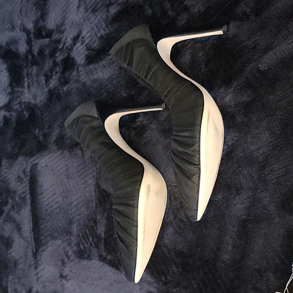 L’AGENCE MARIE POINTED TOE PUMPS SHEER RUCHED TULLE BLACK  NWOT - Picture 2 of 8